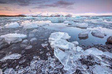 Jokulsarlon glacier lagoon by Jurjen Veerman