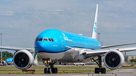 KLM Boeing 777-300 taxiing to Polderbaan. by Jaap van den Berg
