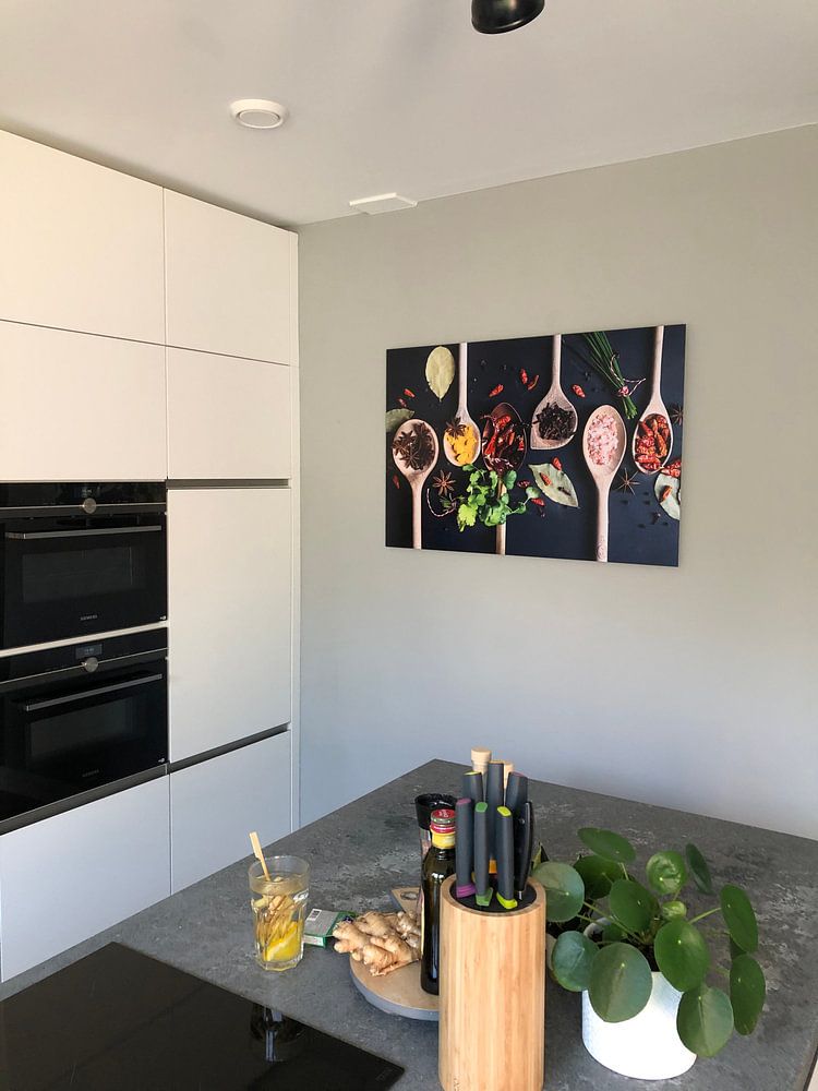 Pollepels kruiden, herbs on wooden spoons  van Corrine Ponsen 