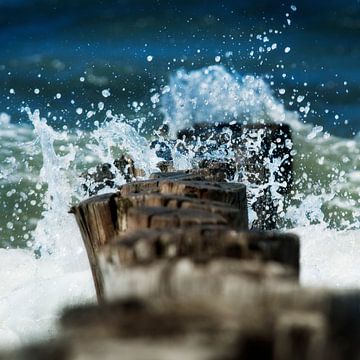 Strandpalen in Domburg Zeeland van Keesnan Dogger Fotografie