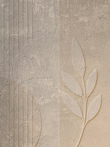 Soft Sand Botanical Relief - Beigefarbene Abstraktion mit Blättermotiv