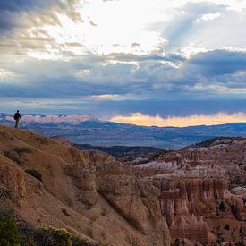 Sunrise in Bryce Canyon by Ilse Schoneveld