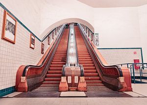 De prachtige houten roltrappen van de Sint-Annatunnel in Antwerpen van Matthijs Van Mierlo