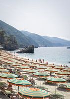 Vintage Italiaans strand | Cinque Terre Reisfotografie | Kleurrijke muurkunst