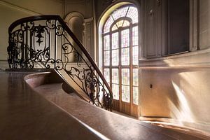 Verlassene Treppe im Schloss.
