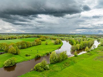 Vecht in Overijssel in het Vechtdal lentelandschap