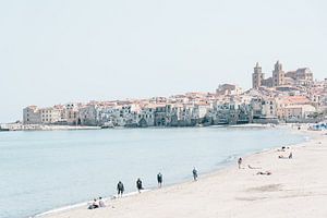 Een zomerse dag aan de kust van Sicilië