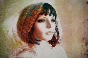 Femme aux yeux clairs