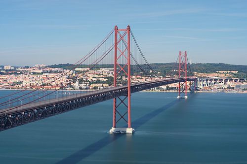Die  Ponte de 25 Abril als Langzeitbelichtung - Wunderschönes Lissabon