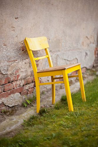 The yellow chair