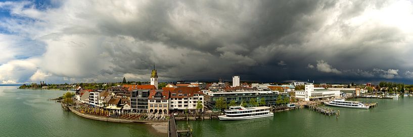 Panorama sur Friedrichshafen depuis la Moleturm par Walter G. Allgöwer