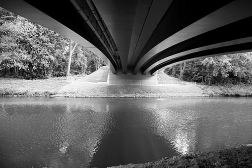 Uitzicht onder de brug op de Hase
