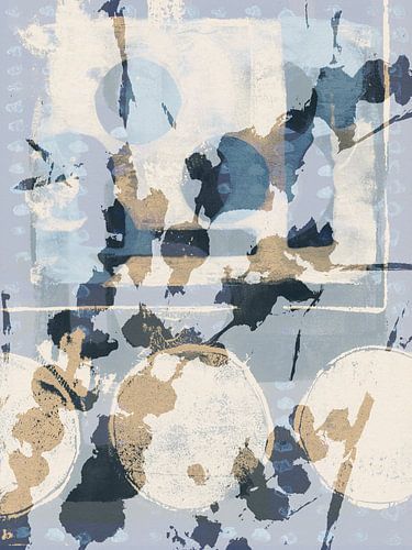 Bloemen echo's. Abstracte botanische kunst. Bloemen in grijs, blauw, wit.