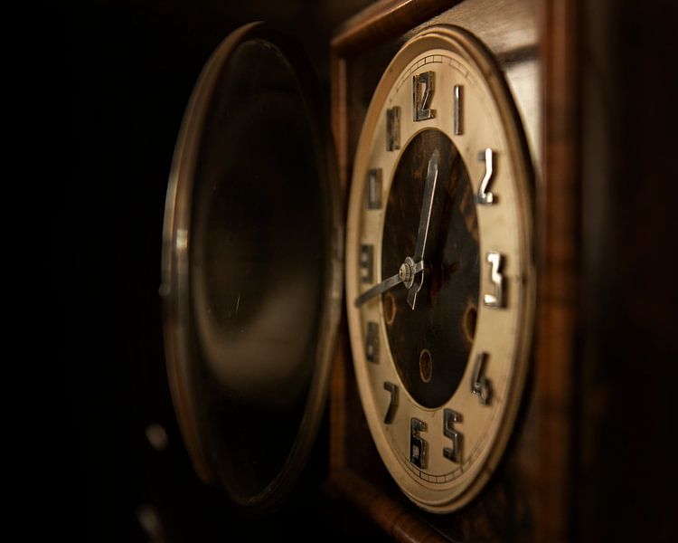 Late by Maren Oude Essink