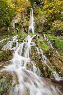 Urach Waterval van Michael Valjak