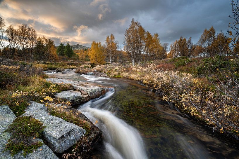Hovringen in Rondane, Norway during autumn by Raoul Baart