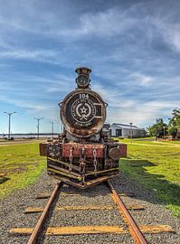 Alte verrostete Dampflokomotive in Encarnacion, Paraguay von Jan Schneckenhaus