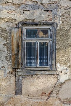 Ancienne fenêtre sur Claudia Evans
