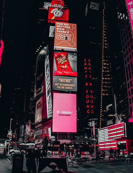 Manhattan by Hello Pompoyo
