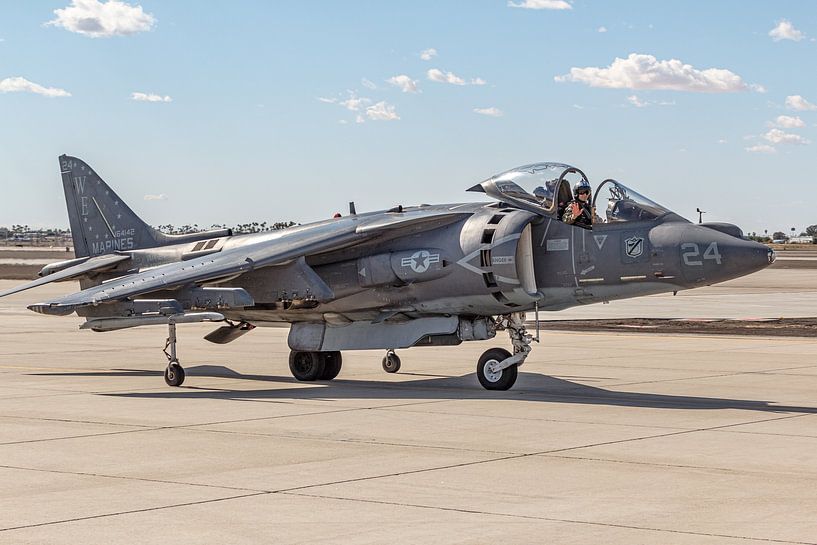 McDonnell Douglas AV-8B Harrier der U.S. Marines. von Jaap van den Berg