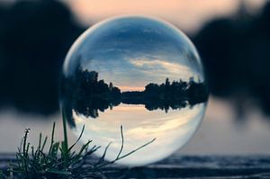 Paysage dans une boule de verre sur Angelique Brunas