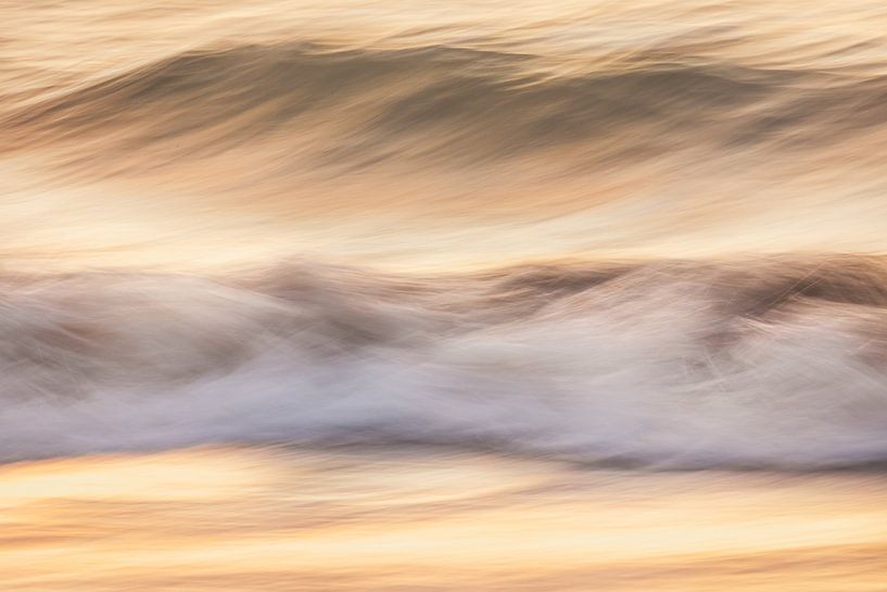 Golf moves as art at the beach on Texel by Andy Luberti