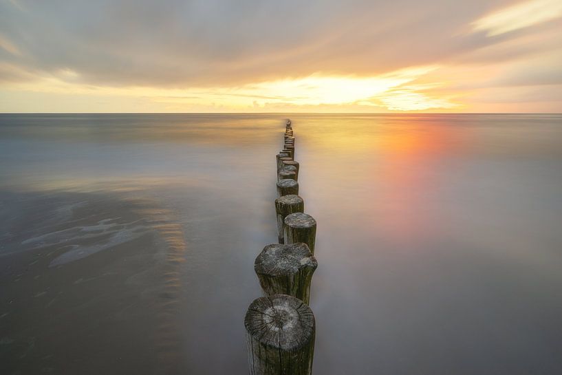 Zonsondergang Ameland (Nederland) van Marcel Kerdijk