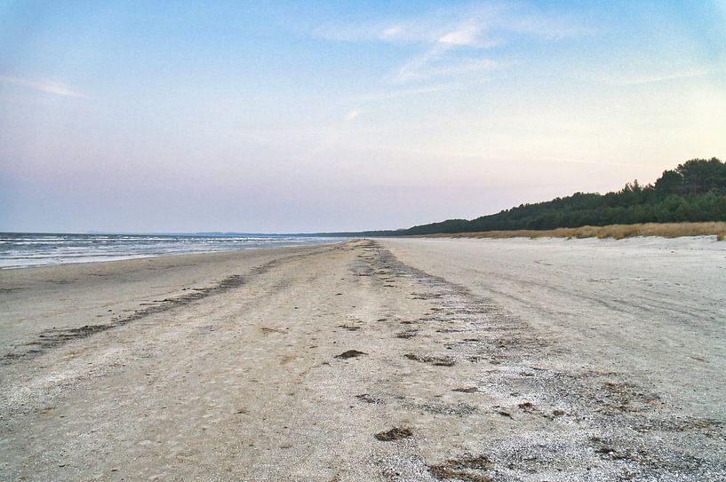 View over the beach on Usedom with dunes on one side and the Baltic Sea on the other by Martin Köbsch