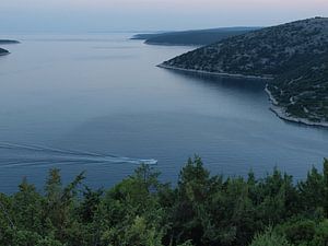 Baai aan de Adriatische kust, Kroatie sur Rinke Velds