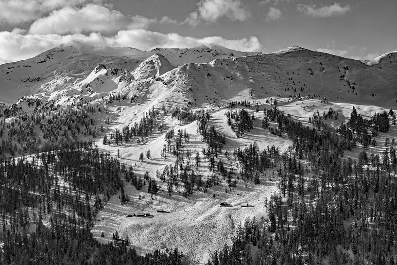 The wintery Gastalm with the Sichelwand in black and white by Christa Kramer