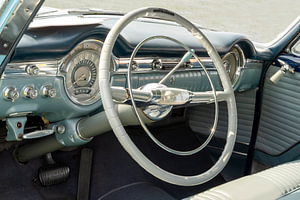 Armaturenbrett eines Oldtimers. 2
