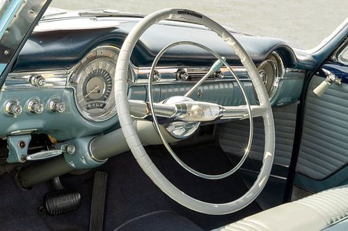Tableau de bord d'une voiture de collection. 2 sur Alie Ekkelenkamp