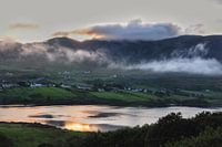 Zonsondergang in Carrick, Ierland.