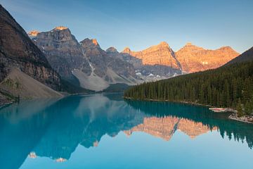 Moraine Lake by Sven-Erik Arndt