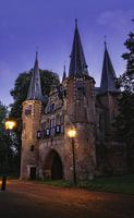 Broederpoort in de avond, Kampen