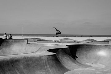 Skater at Venice Beach - Los Angeles - Los Angeles vibes - Los Angeles Lifestyle by Franci Leoncio