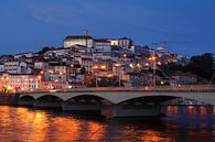 Oude stad, rivier, Mondego, Coimbra, Portugal, stad, avond, schemering van Torsten Krüger thumbnail