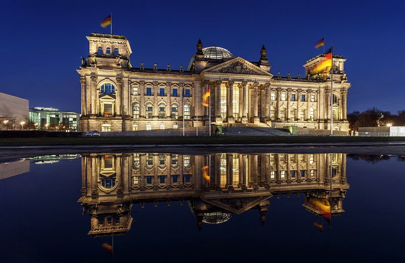 Reichstag with full reflection by Frank Herrmann