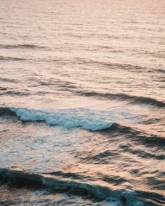 Vagues du coucher de soleil Portugal sur Dayenne van Peperstraten