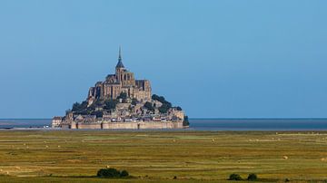 Mont Saint Michel in Normandië van Roland Brack