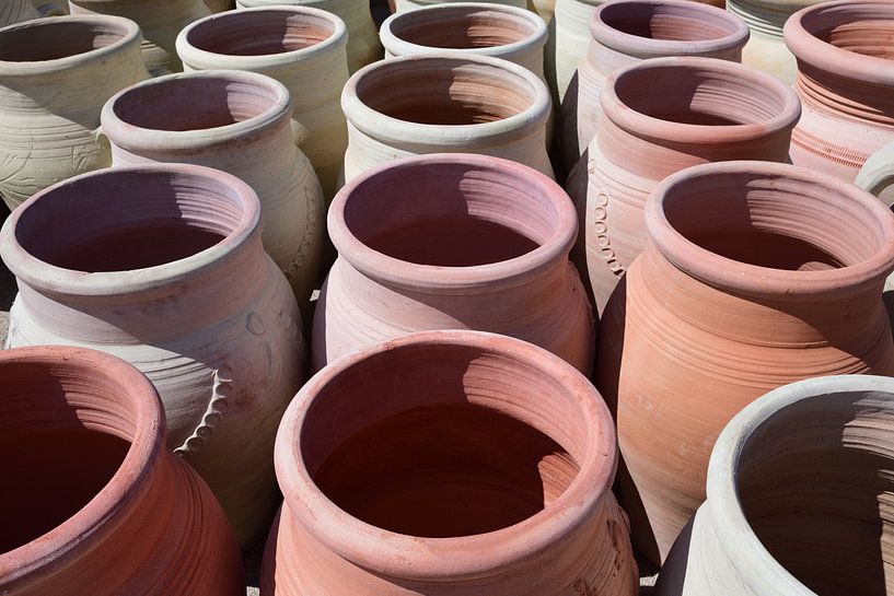 Jugs on the market by Ulrike Leone