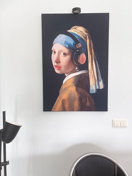 Mädchen mit einem Perlenohrring und Kopfhörer