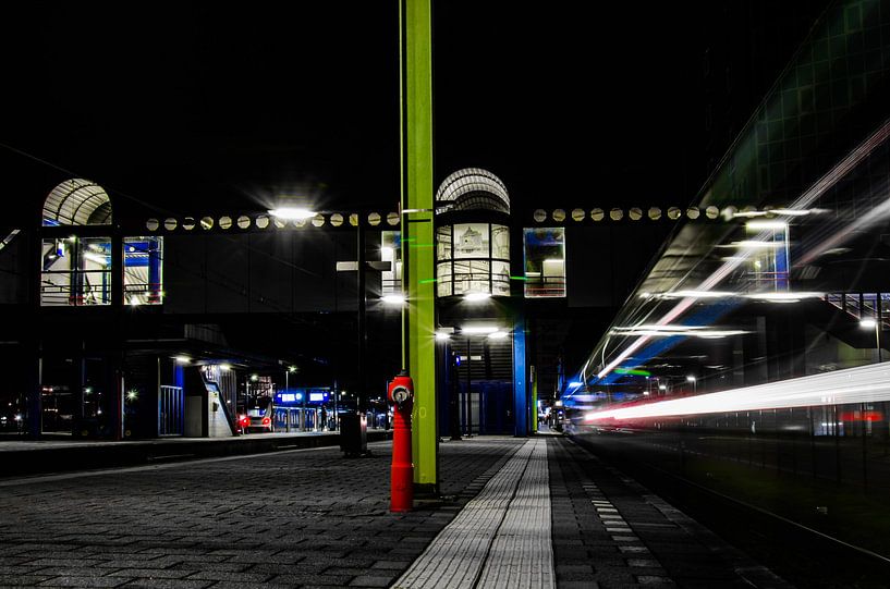 Train au départ par Dennis Hofman