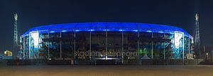 De Kuip-Panorama mit blauem Dach