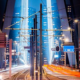 Erasmusbrücke mit Lichtspuren von Hanno de Vries