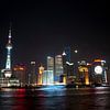 Nacht Skyline Shanghai, China van Joke Van Eeghem