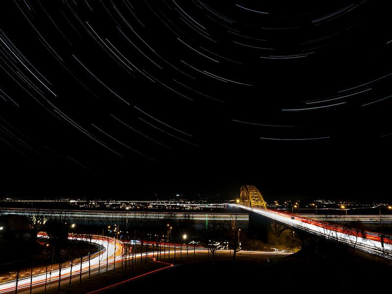 Sterrenfotografie Nijmegen (star trail) van Rutger van Loo
