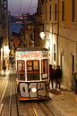 Elevador da Bica in der Abenddämmerung im Bairro Alto, Lissabon, Portugal von Torsten Krüger Miniaturansicht