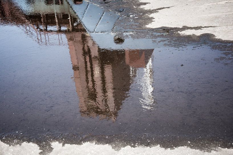 Ships in the port of Amsterdam reflect. by scheepskijkerhavenfotografie