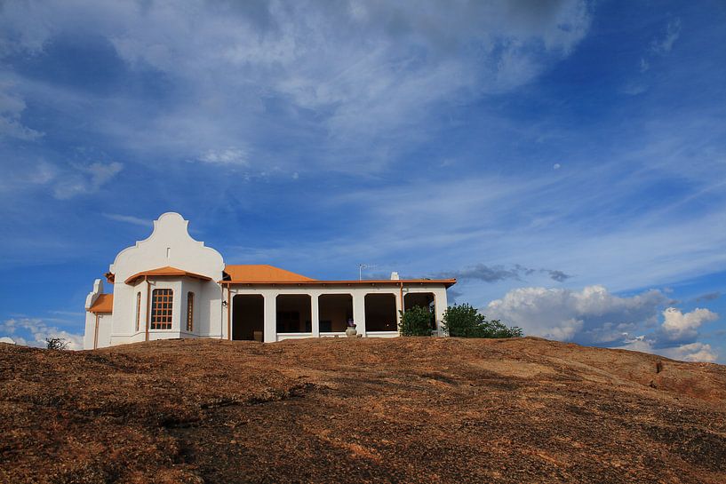 Haus auf dem Hügel in Namibia von Bobsphotography